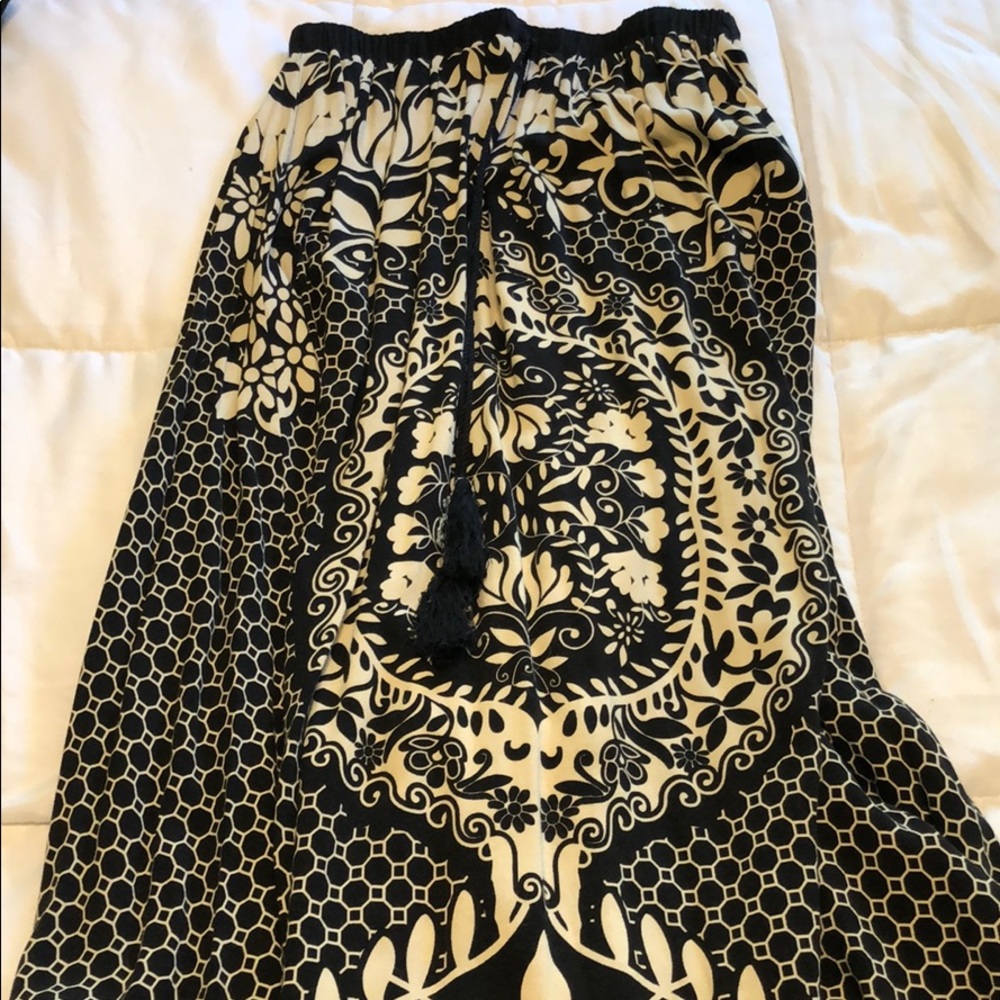 Black and creme maxi skirt